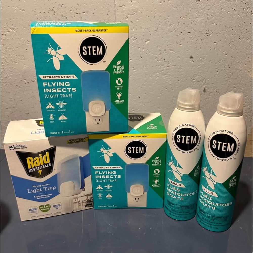 Stem light trap (2) , raid light trap & stem bug spray (2)